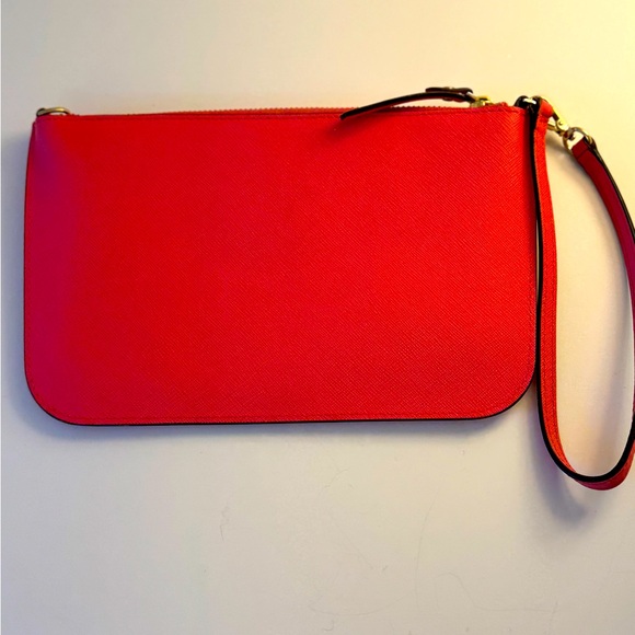 Kate Spade wristlet in coral! - Picture 2 of 3